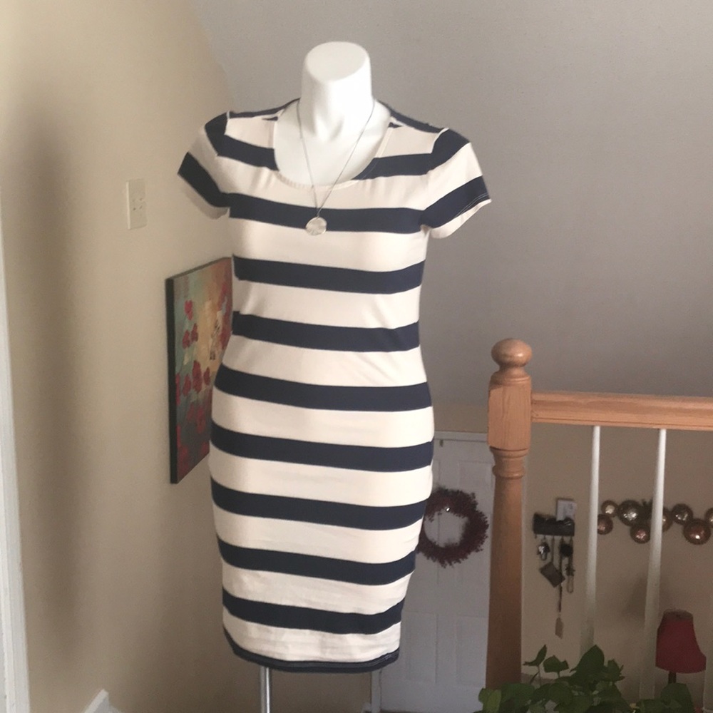 XL Forever 21+ blue & cream knit dress